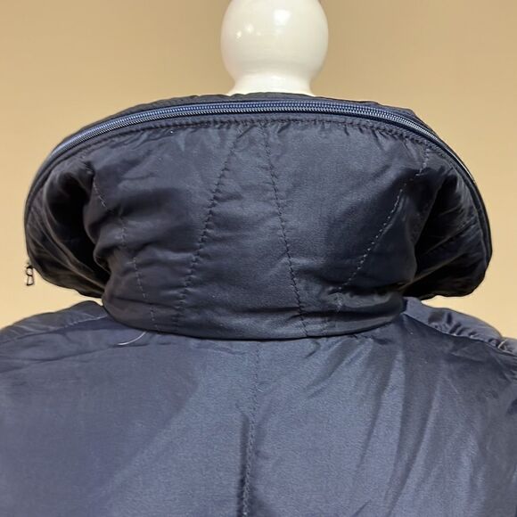 Bogner vintage navy goose down coat.  Size 8 - Picture 9 of 10